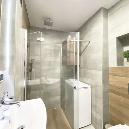 3rooms-balcony-pkp - Deerrest * Wroclaw